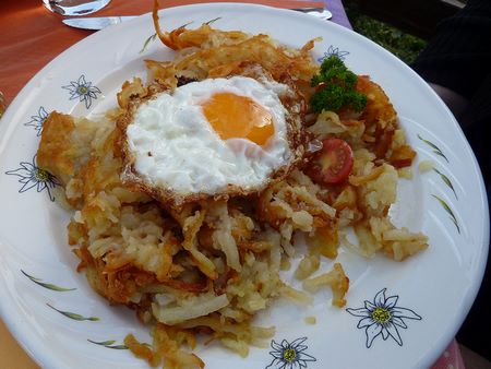 Uovo fritto su rosti