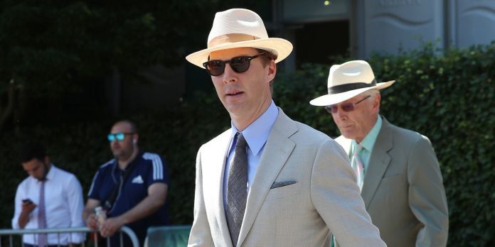 Uomini indossano il cappello di Panama