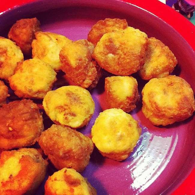 Polpette di pesce avanzato croccanti fuori e morbide dentro