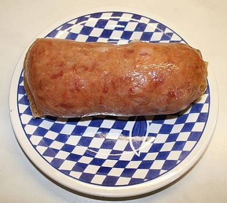 Cotechino cotto e intero nel piatto