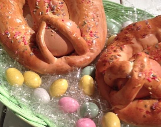 Cavagnetti pasquali con uova dell'Hotel Gardena