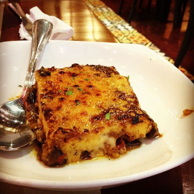 Moussakà di melanzane con besciamella