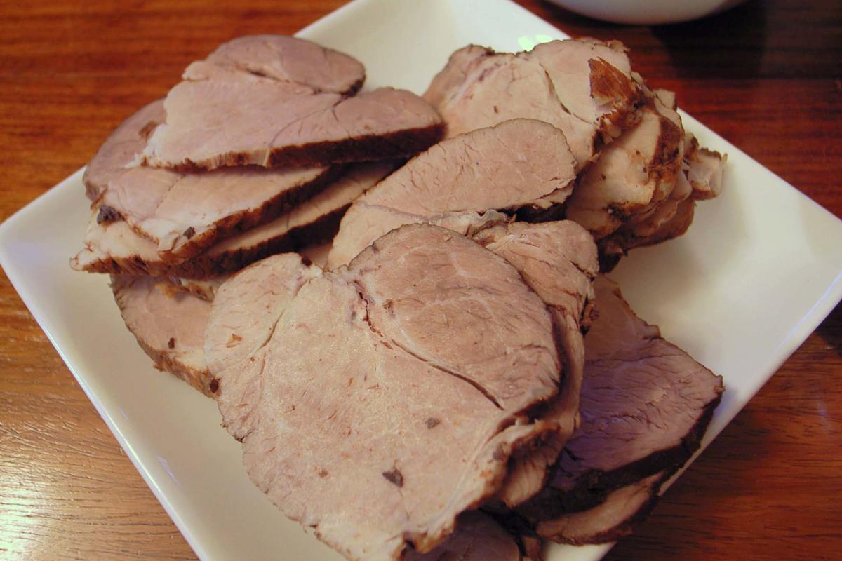 Torihamu di lonza di maiale tagliato a fette