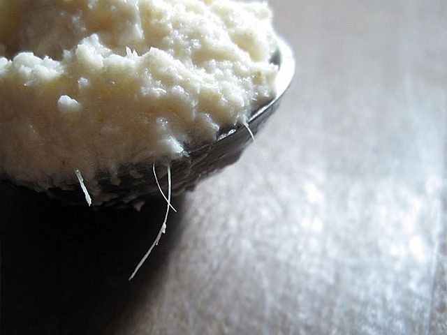 Crema di rafano fresco Salsa di rafano per accompagnare il pesce