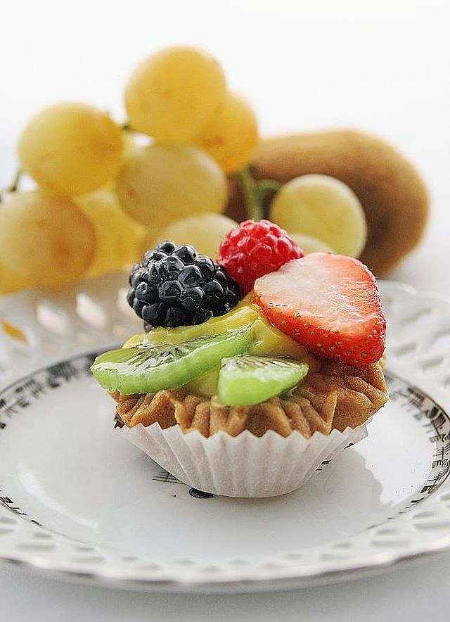 Crostatina con frutta fresca Crostatina con frutti misti