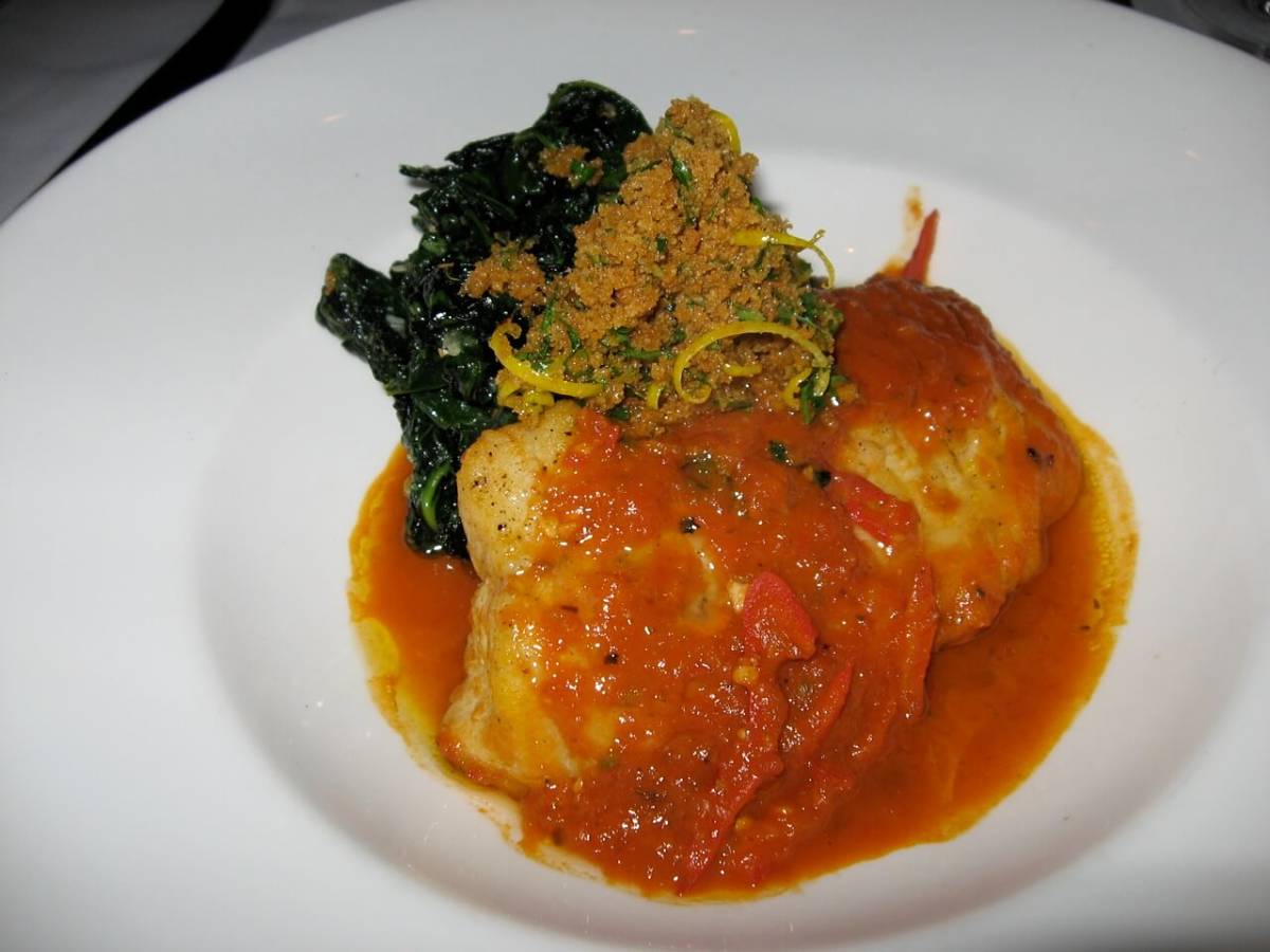 Golosa coda di rospo cucinata in umido Rana pescatrice alla provenzale con contorno