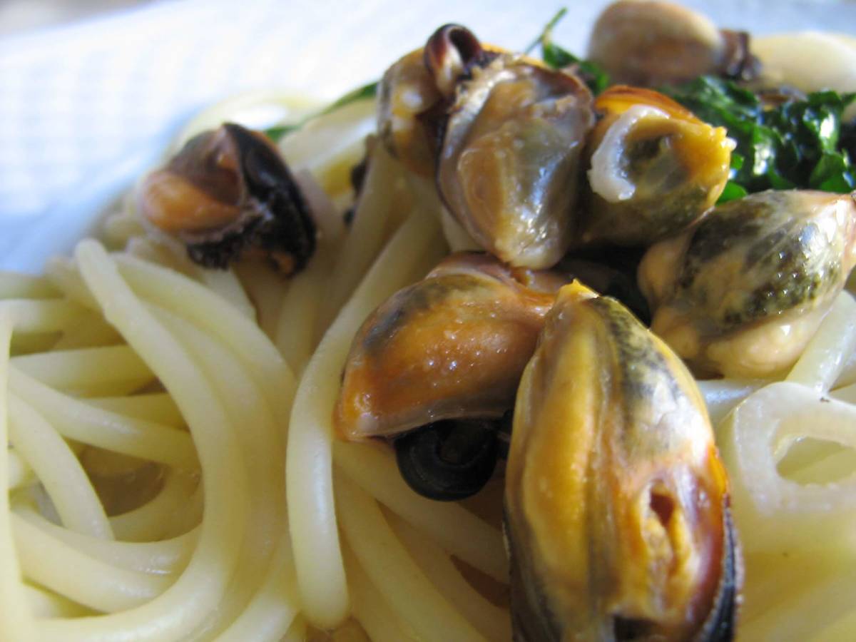 Spaghetti con le cozze senza pomodoro