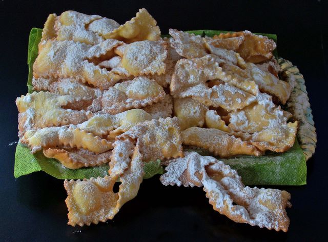 Frittelle meraviglie di Carnevale