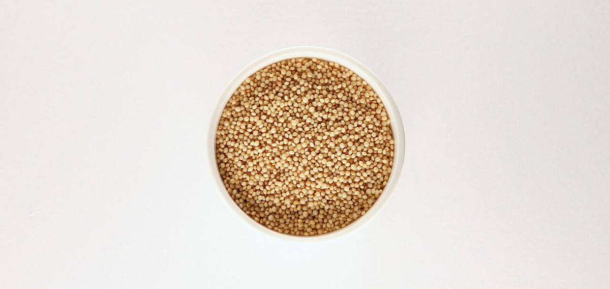 Immagine di contenitore contenente amaranto crudo da cuocere