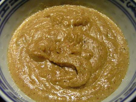 Salsa satay di arachidi e burro di cocco