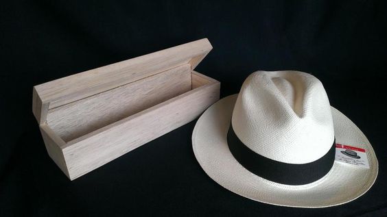 Cappello di Panama con custodia in legno di balsa al naturale