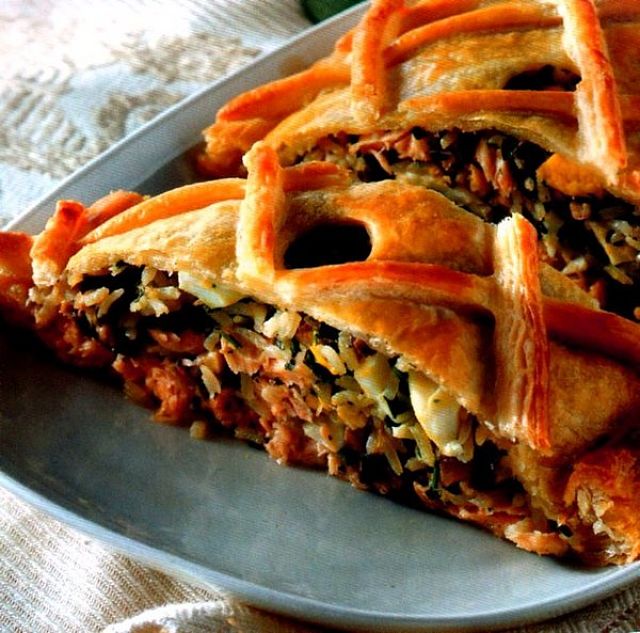 Torta al salmone con crosta ben dorata