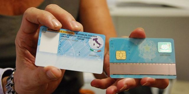 Immagine della carta d'identità elettronica italiana