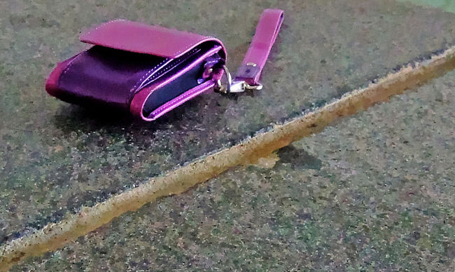 Portafoglio smarrito sulla strada