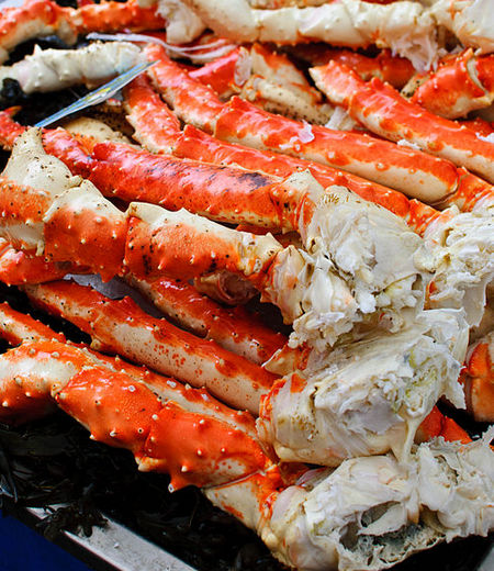 Zampe di granchio reale dell'Alaska già cotte e ricche di polpa