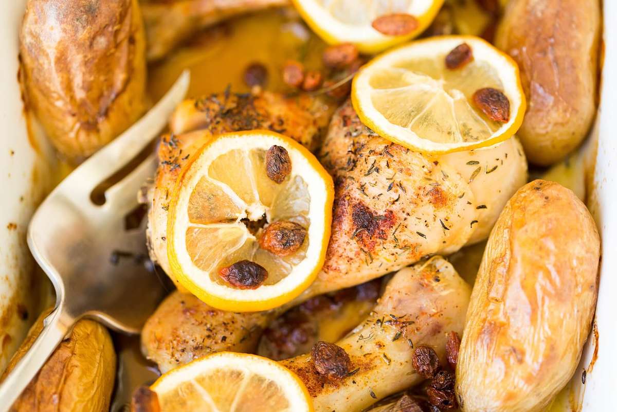 Pollo agli agrumi con fettine di limone