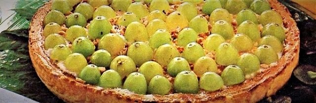 Crostata con chicchi di uva Crostata di uva fatta in pochissimo tempo