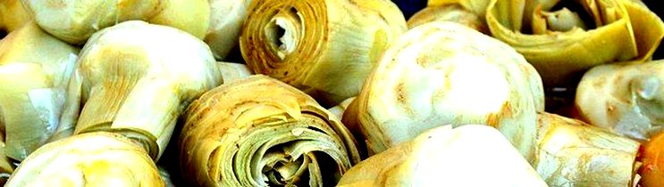 Genuini carciofini conservati sott'aceto Carciofini sott'aceto fatti in casa