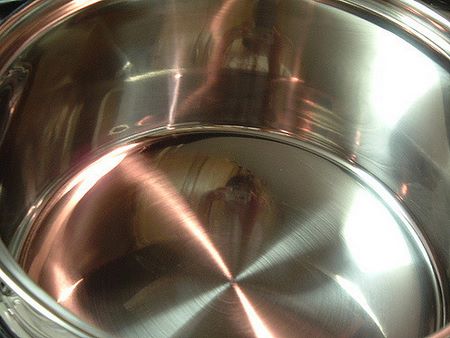 Interno di pentola in acciaio inox
