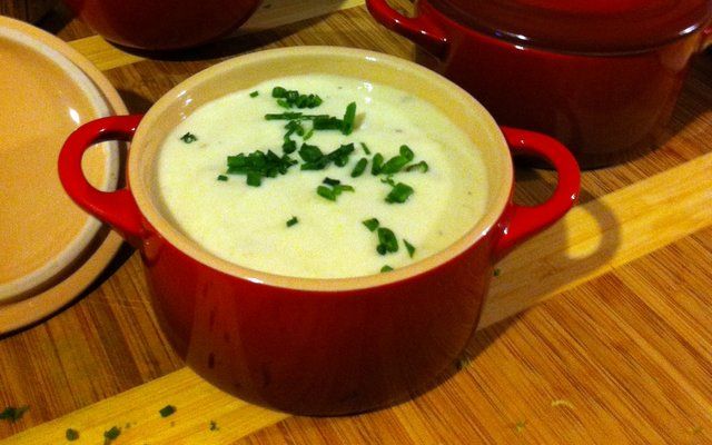Vichyssoise di porri e patate nella tazza