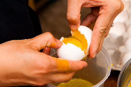 Come sgusciare le uova
