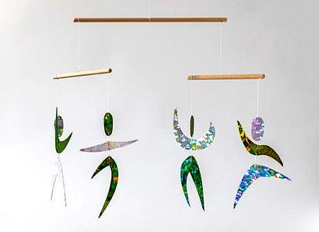 Giostrina delle ballerine con figure danzanti in carta lucida e colorata