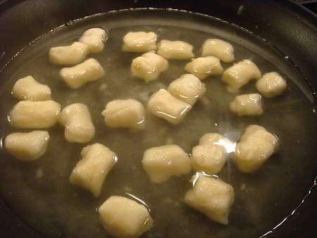 Gnocchi cotti saliti a galla nella pentola