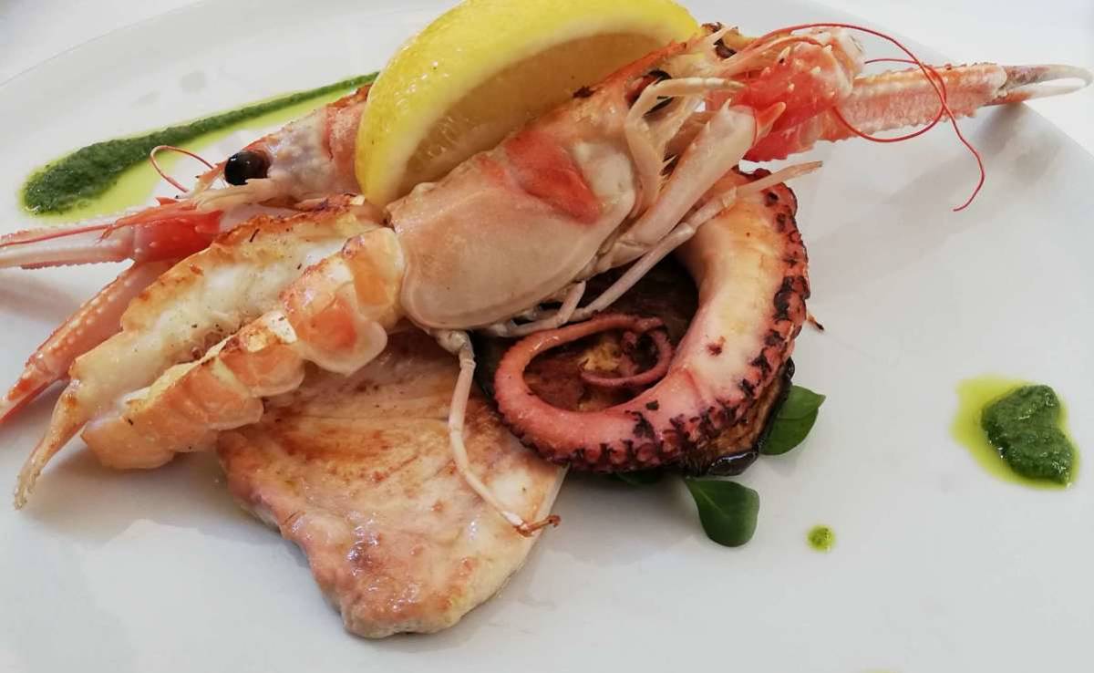 Come presentare in tavola il misto di mare cucinato in padella