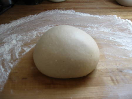Impasto di farina e acqua a forma di palla