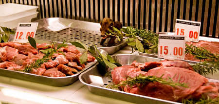 Carne di cinghiale in macelleria