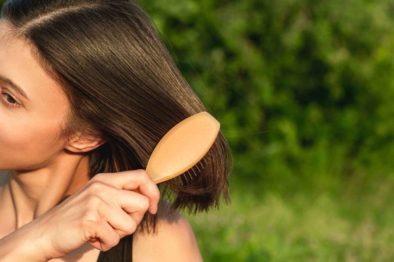 Con sostanze alternative al balsamo si possono rendere i capelli morbidi, setosi e lucenti come quelli nella foto