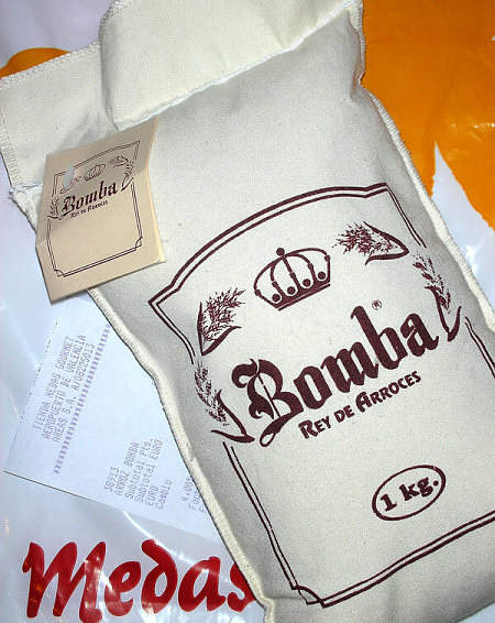 Riso Bomba confezionato in sacchetto di tessuto naturale