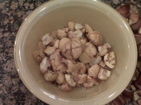 Castagne cotte spellate nella ciotola