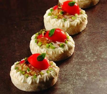 Tartine con noci e gorgonzola di Igino Massari