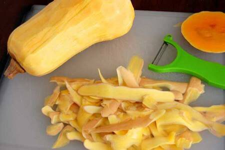 Buccia sottile e tenera della zucca Violina o Butternut