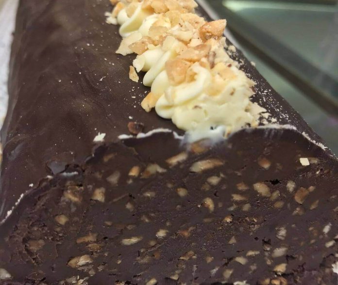 Morbido torrone dei morti alle nocciole fatto in casa alle