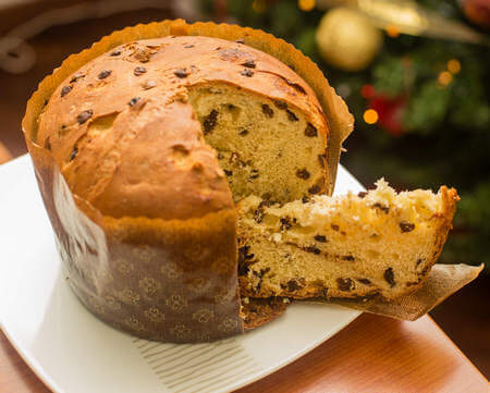 Fetta di panettone tagliata spessa