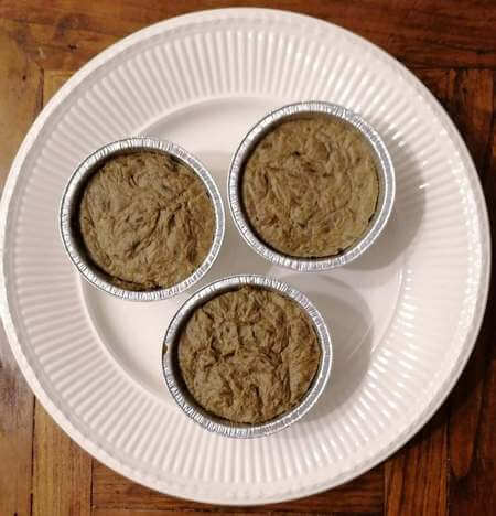 Sformatini di carciofi decongelati e poi scaldati nel forno nei loro stampini