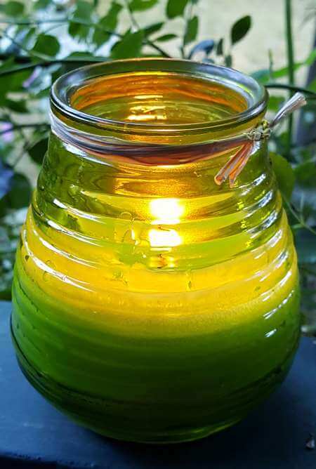 Portacandele in vetro ristretto al bordo superiore