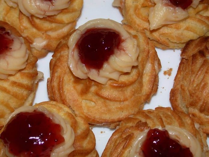 Zeppole di San Giuseppe fritte poco unte e ben gonfie