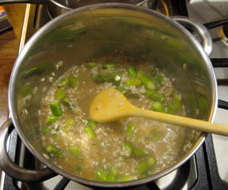 Come cuocere il risotto con gli asparagi