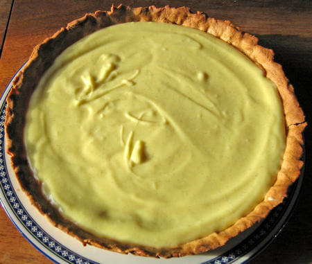 Base di crostata riempita di crema