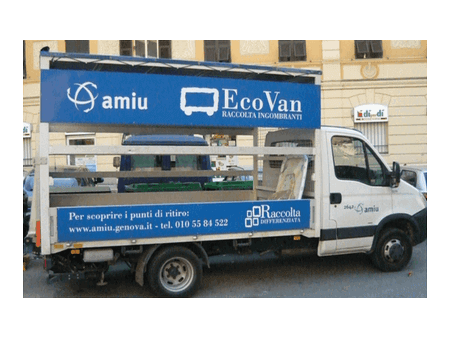 Ecovan dell'azienda Amiu a Genova