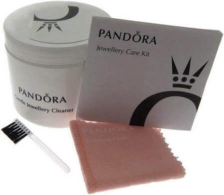 Pandora Care Kit per la pulizia dei gioielli del brand danese