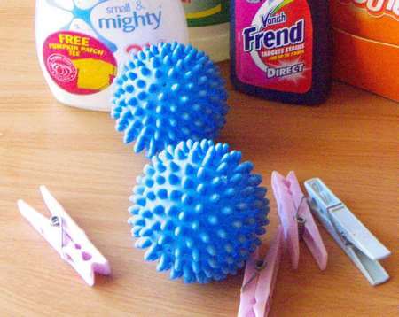 Palline in gomma con aculei smussati adatte ad essere messe in lavatrice