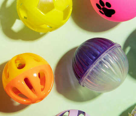 Palline in plastica robuste e di diverse forme