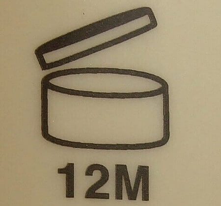 Il simbolo del PAO è un barattolo aperto seguito da un numero e dalla lettera M