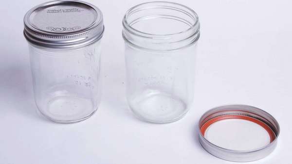 Vasi di vetro a chiusura ermetica per conserve
