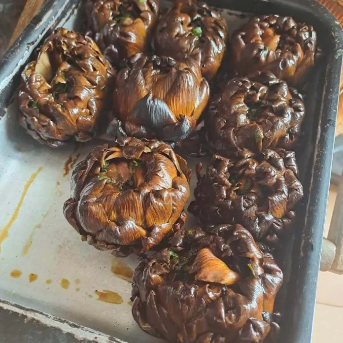 Carciofi alla brace fatti secondo la ricetta siciliana